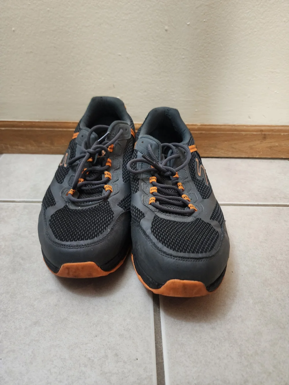 Skechers Men's Gray & Orange Athletic Sneakers